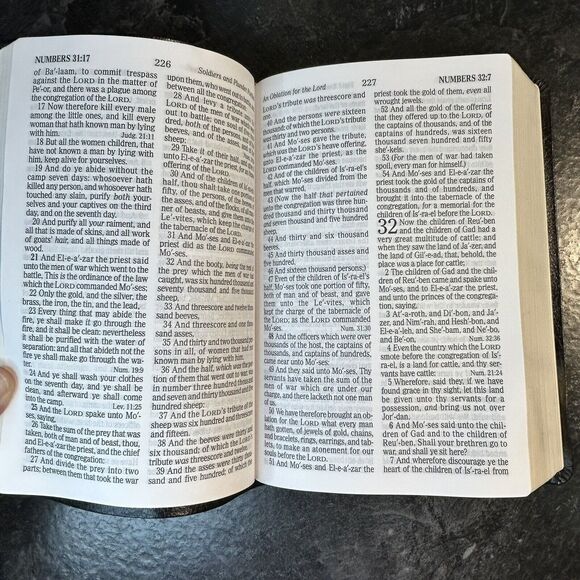 Vintage Black Leatherette Holman KJV Holy‎ Bible Red Letter Edition W Maps - Picture 6 of 9